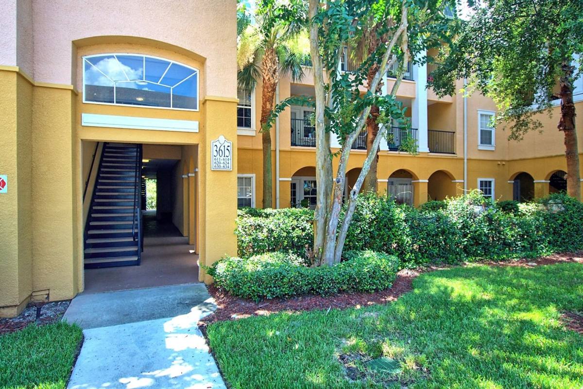 Apartment for rent at 3615 Conroy Rd #612, Orlando, FL 32839