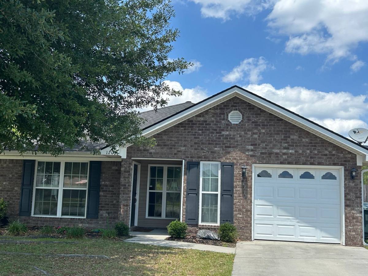House for rent at 120 Grandview Dr, Hinesville, GA 31313