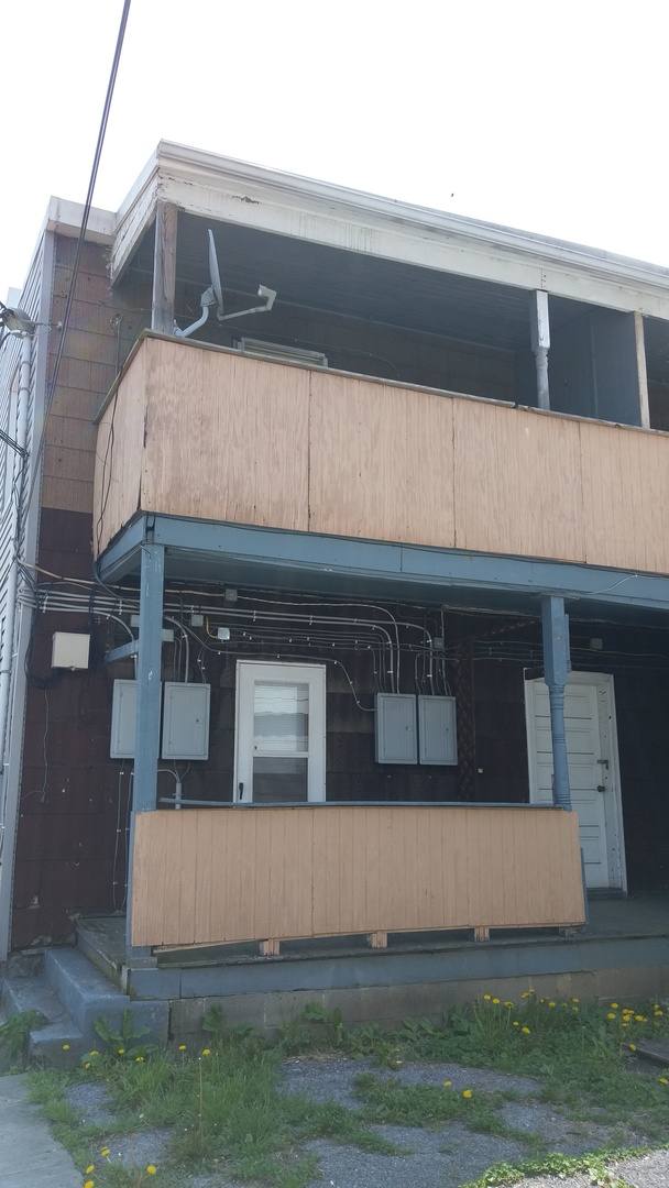 Apartment for rent at 401-403 Arch St, Cumberland, MD 21502