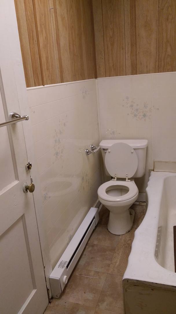 Apartment for rent at 401-403 Arch St, Cumberland, MD 21502