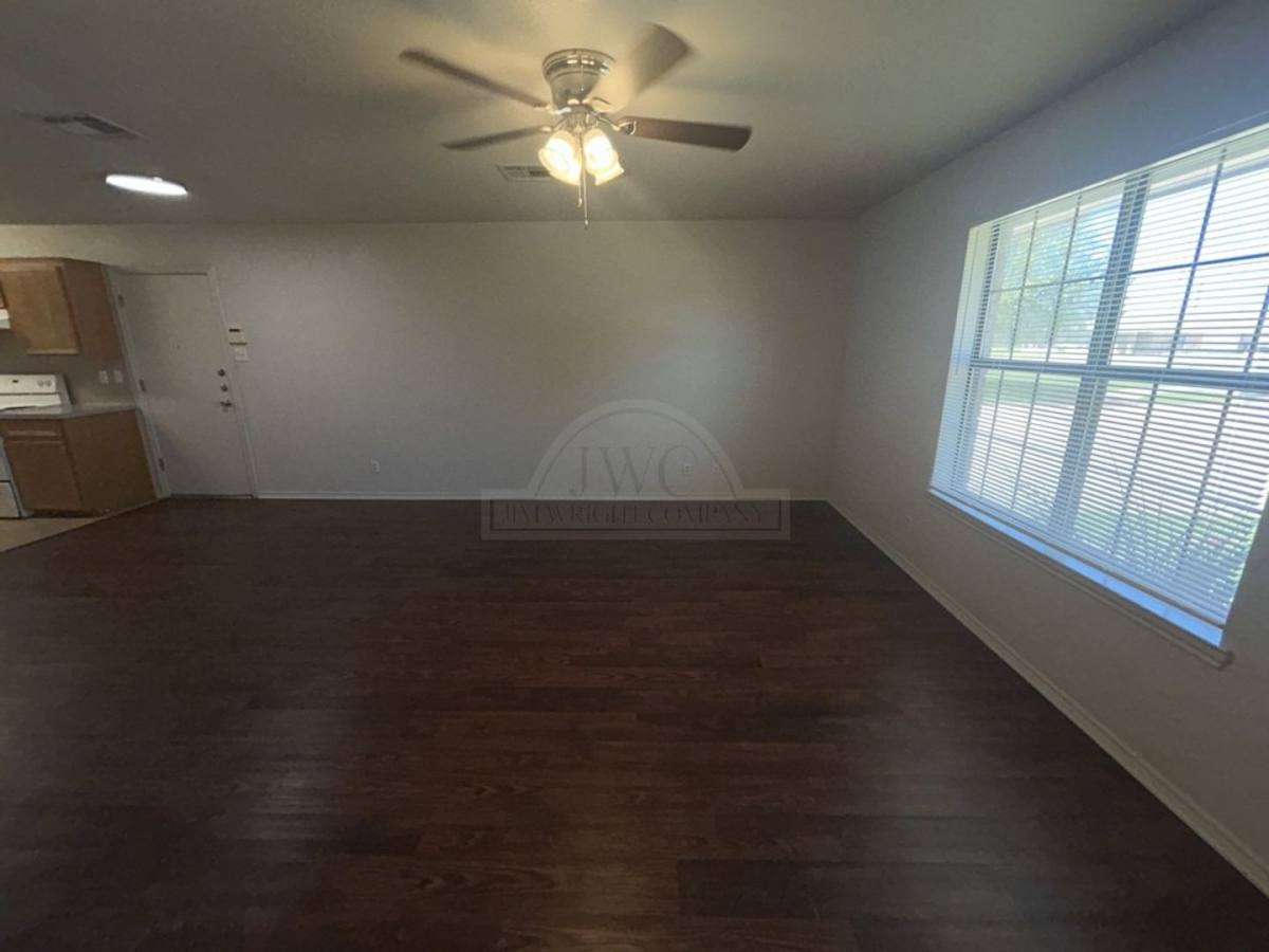 Townhouse for rent at 912 McDaniel Circle, Killeen, TX 76543