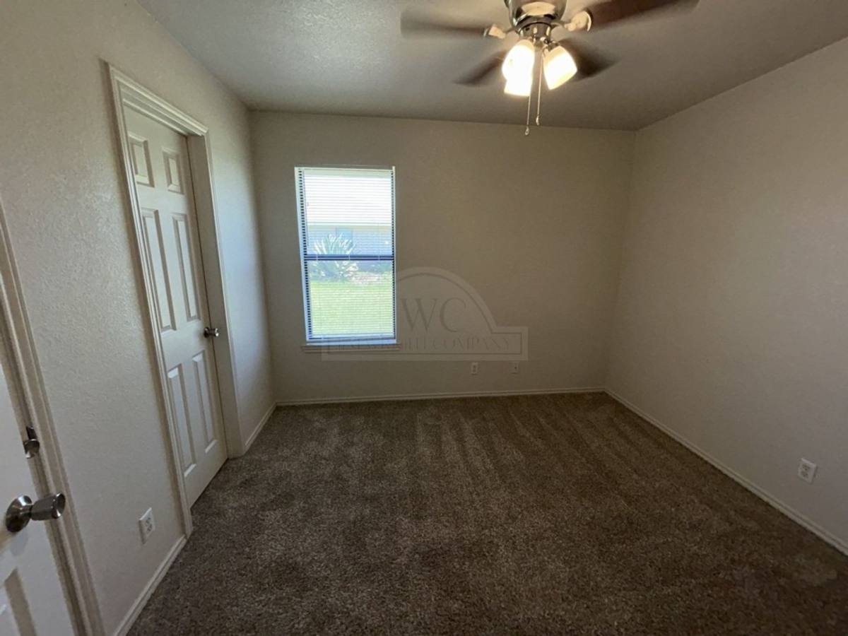 Townhouse for rent at 912 McDaniel Circle, Killeen, TX 76543