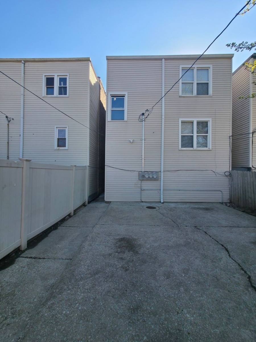 Apartment for rent at 1748 N Keystone Ave, Chicago, IL 60639