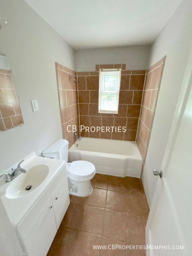 House for rent at 3717 Deerwood Cove, Memphis, TN 38111
