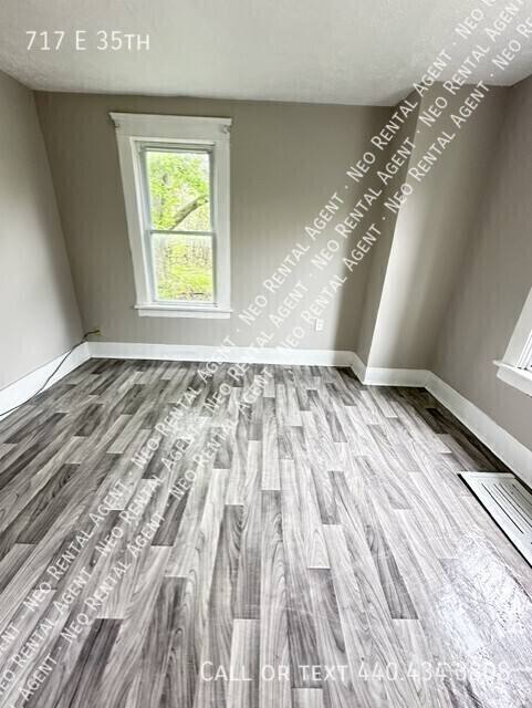 Apartment for rent at 717 E 35th, Lorain, OH 44055