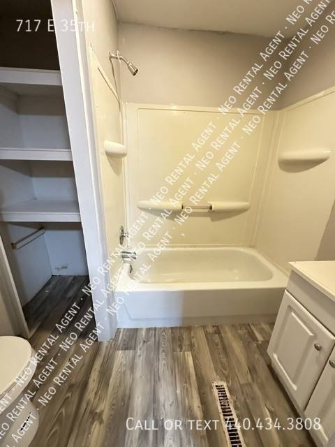 Apartment for rent at 717 E 35th, Lorain, OH 44055