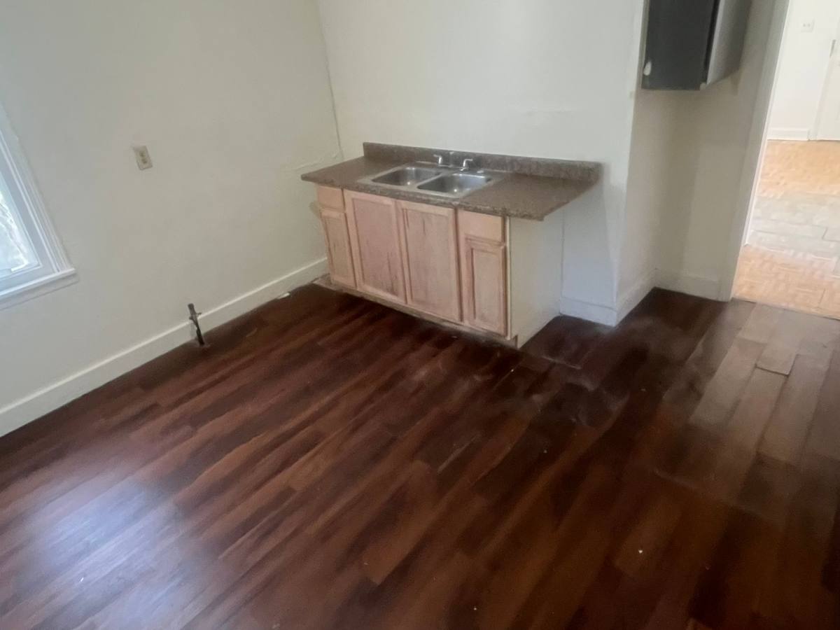 Townhouse for rent at 3012-3012A N 13th, Milwaukee, WI 53206