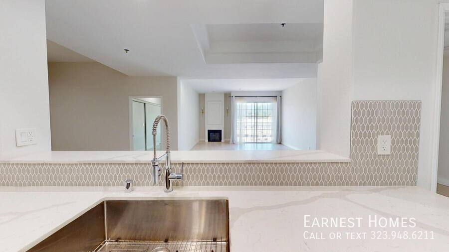 Condo for rent at 4348 Mammoth Ave #303, Sherman Oaks, CA 91423