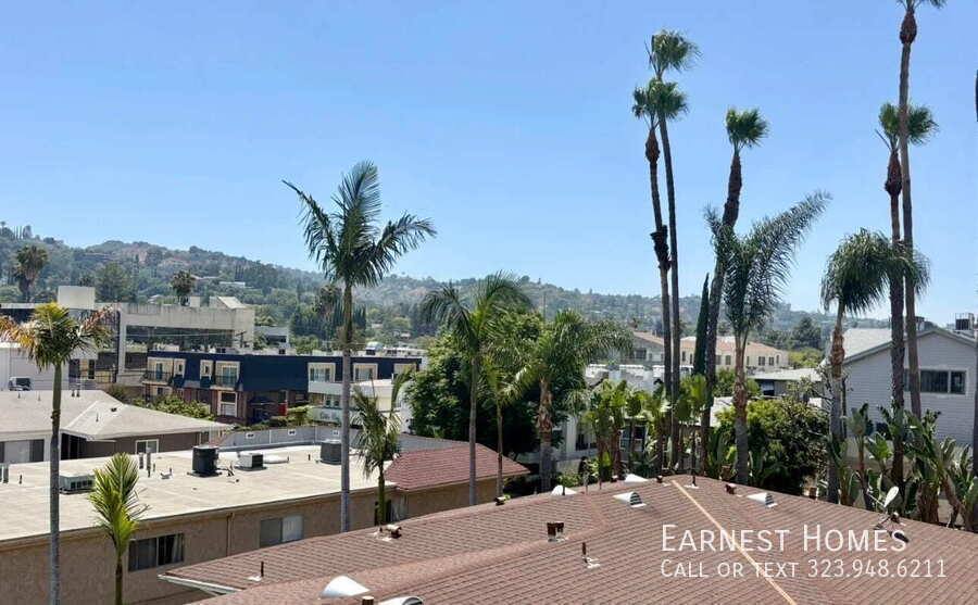 Condo for rent at 4348 Mammoth Ave #303, Sherman Oaks, CA 91423