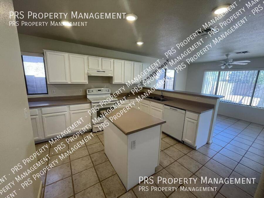 House for rent at 4725 E Goldfinch Gate Lane, Phoenix, AZ 85044