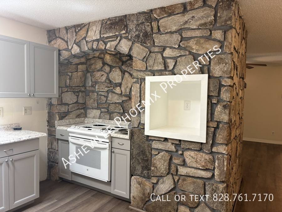 House for rent at 1130 Orion Davis Rd, Waynesville, NC 28786