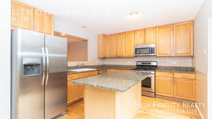Townhouse for rent at 1513 N Clybourn Ave - C #C, Chicago, IL 60610