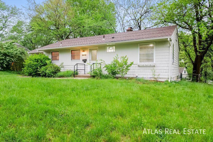 House for rent at 3902 W 72nd Terrace, Prairie Village, KS 66208