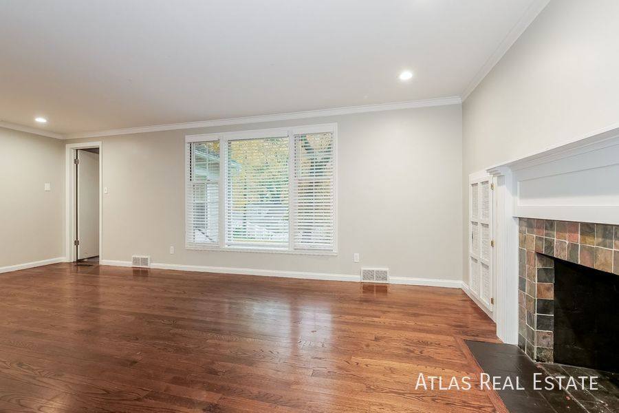 House for rent at 3902 W 72nd Terrace, Prairie Village, KS 66208