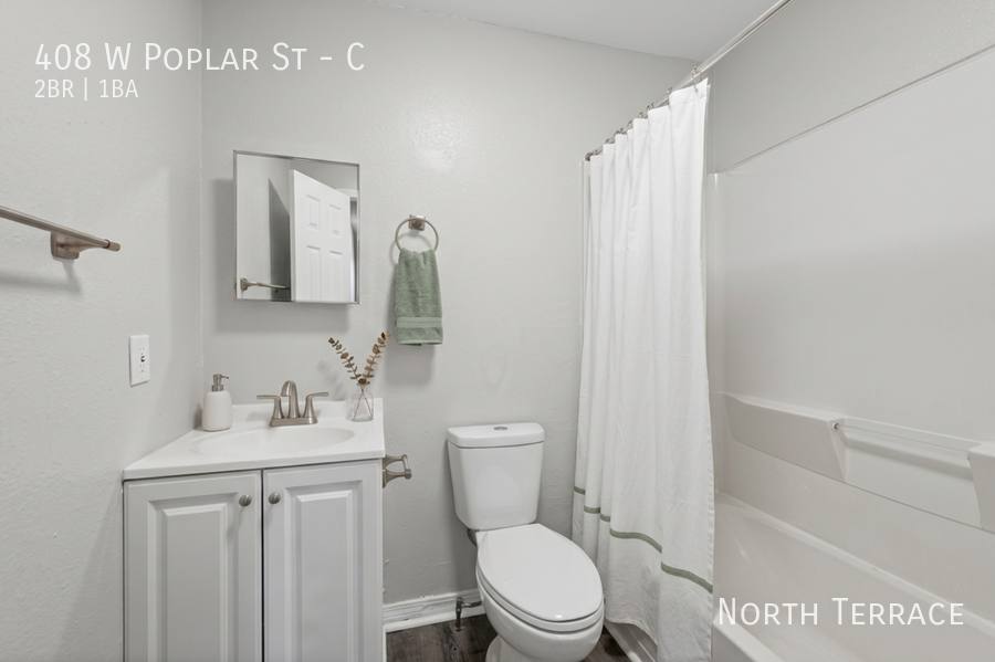 Apartment for rent at 408 W Poplar St #C, Olathe, KS 66061