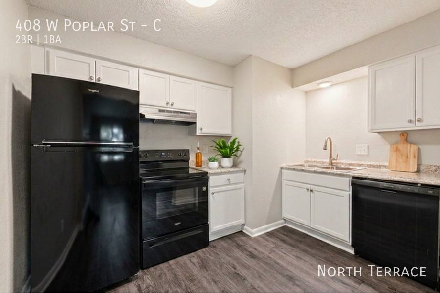 Apartment for rent at 408 W Poplar St #C, Olathe, KS 66061
