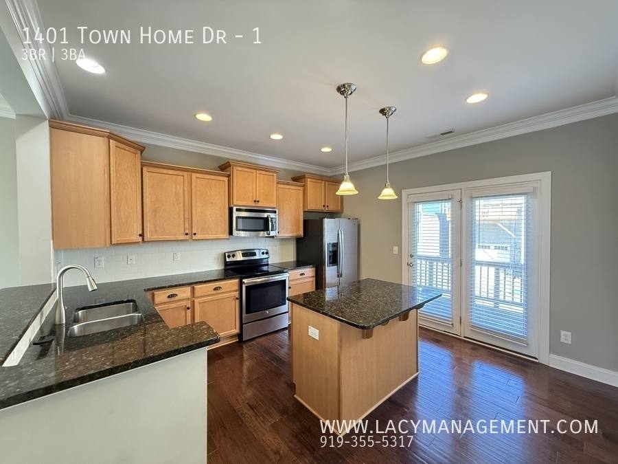 Townhouse for rent at 1401 Dr #1, Apex, NC 27502