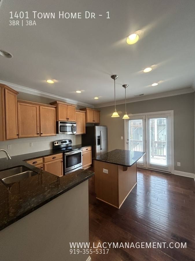 Townhouse for rent at 1401 Dr #1, Apex, NC 27502