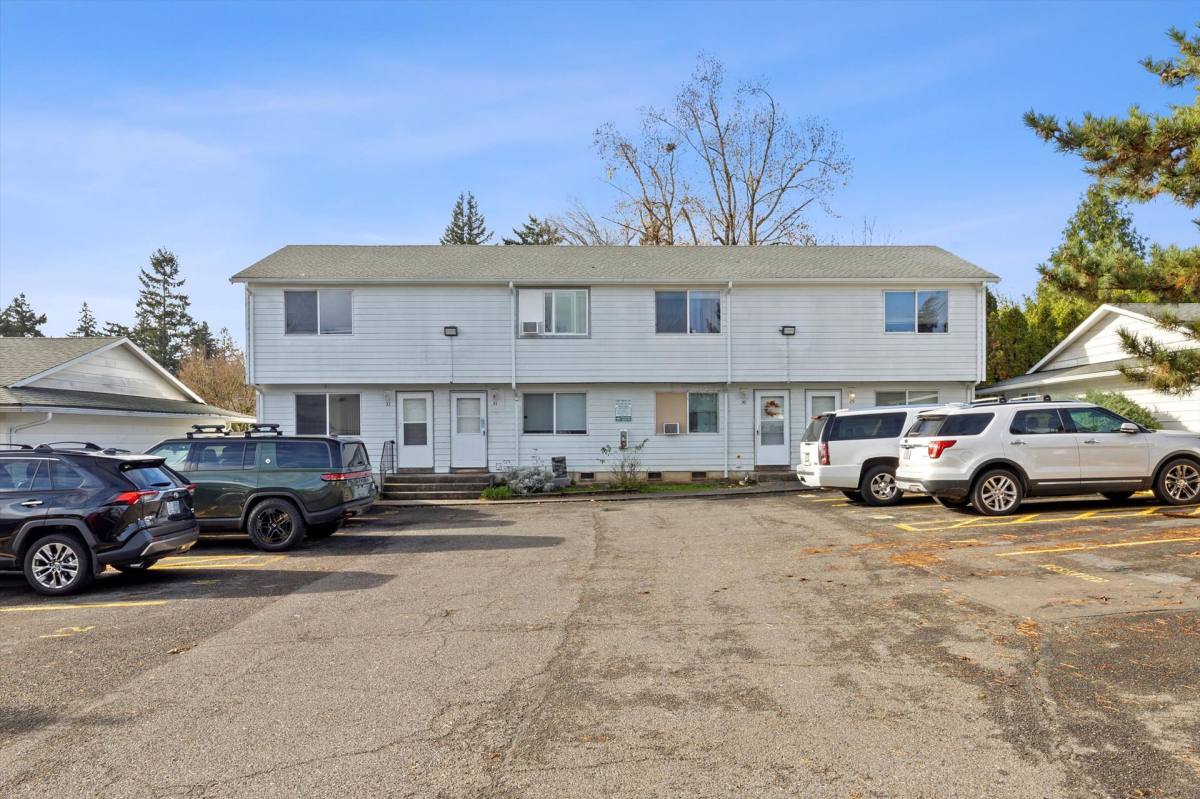 Apartment for rent at 2135 SE 122nd Ave, Portland, OR 97233