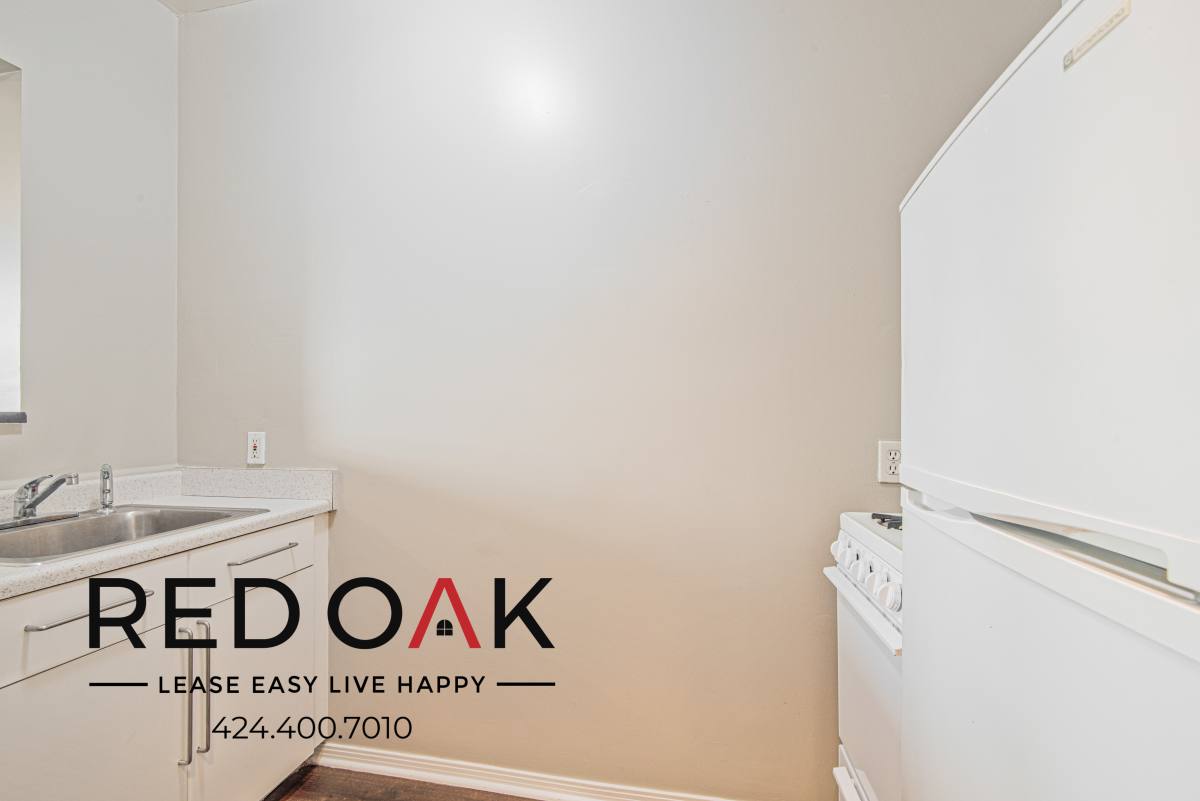Condo for rent at 692 Valencia St #208, Los Angeles, CA 90017