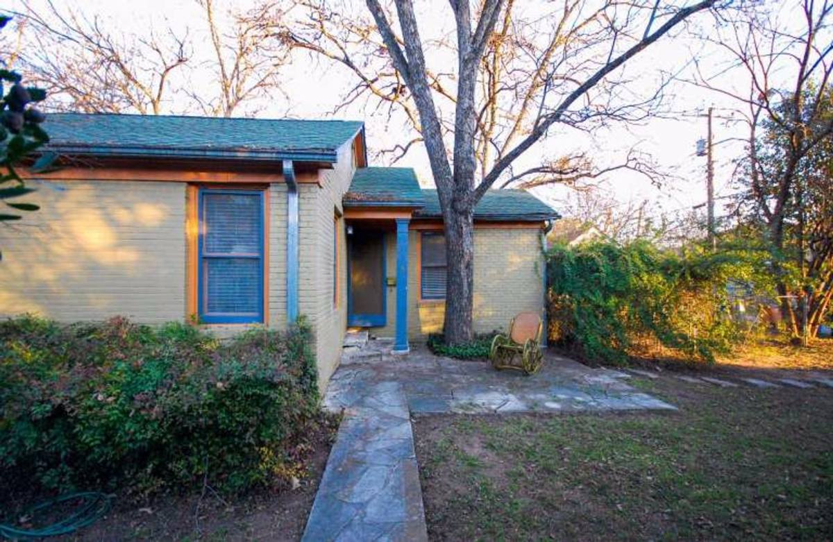 Apartment for rent at 713 Carolyn, Austin, TX 78705