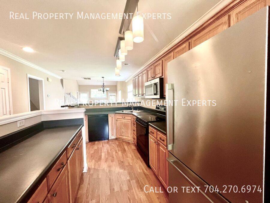 Townhouse for rent at 840 Pelican Bay Dr, Pineville, NC 28134