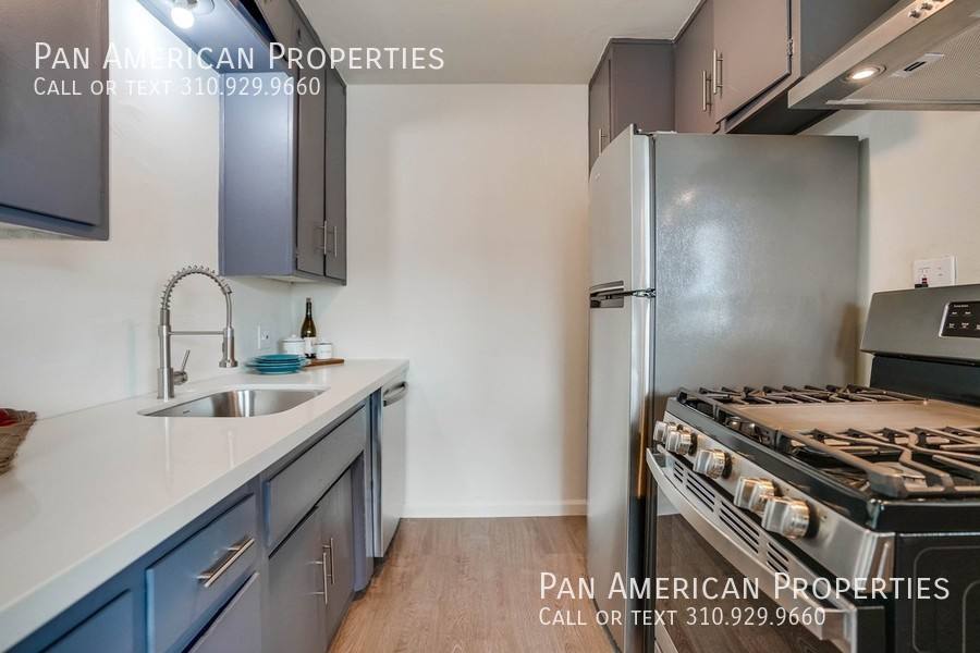 Apartment for rent at 900 Alamitos Ave #10, Long Beach, CA 90813
