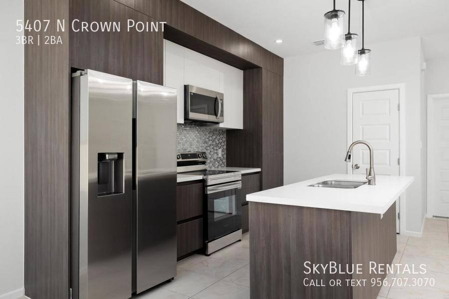 Townhouse for rent at 5407 N Crown Point, Pharr, TX 78577