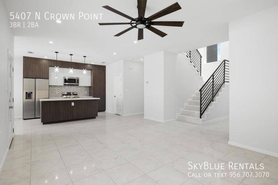 Townhouse for rent at 5407 N Crown Point, Pharr, TX 78577