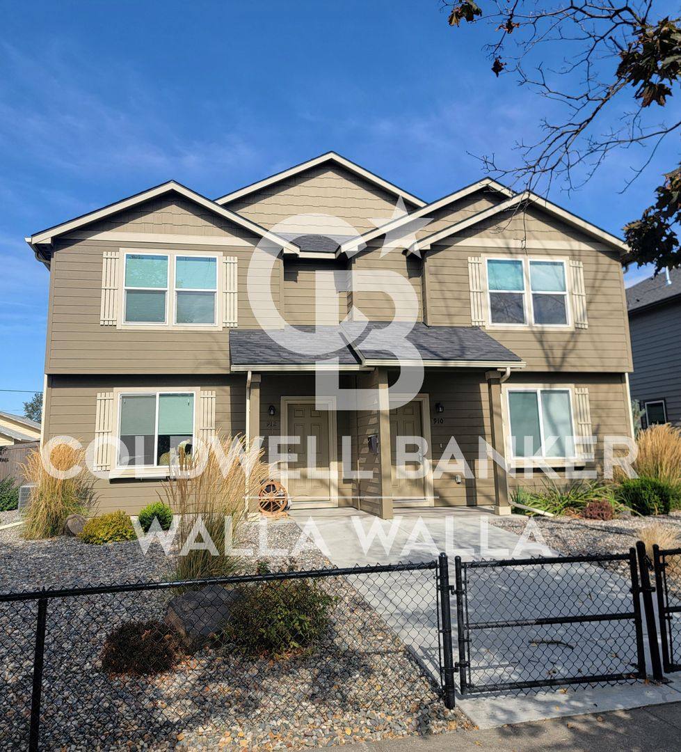 Apartment for rent at 910 912 W Poplar, Walla Walla, WA 99362