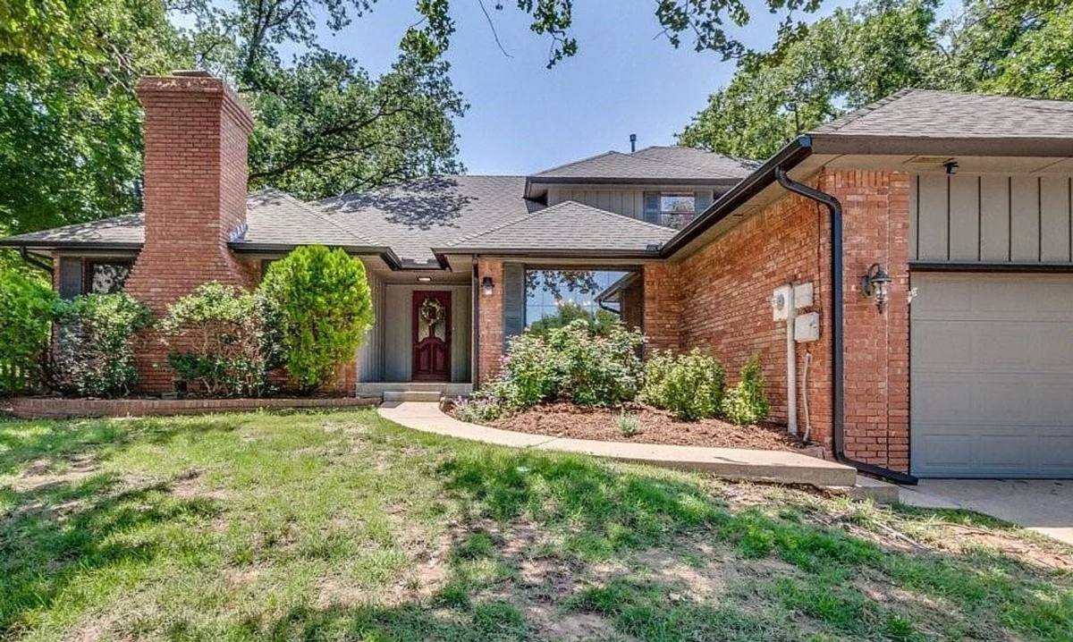 House for rent at 1408 Fox View Court, Edmond, OK 73034