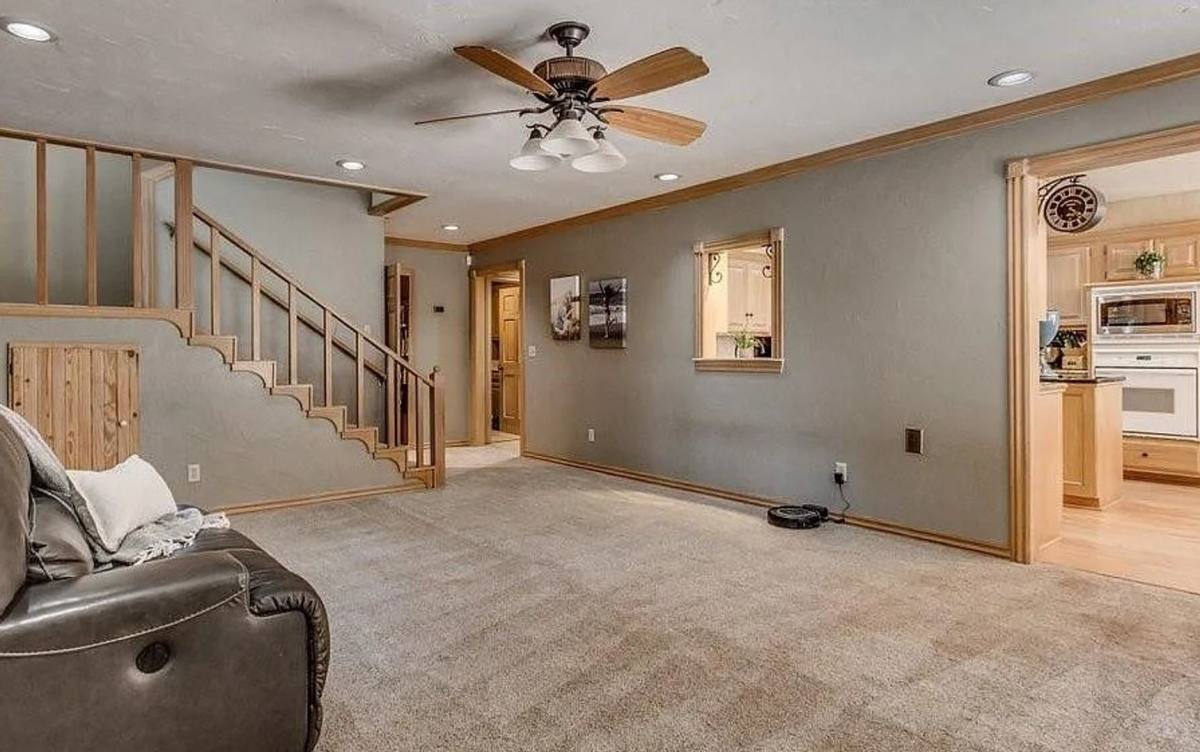 House for rent at 1408 Fox View Court, Edmond, OK 73034