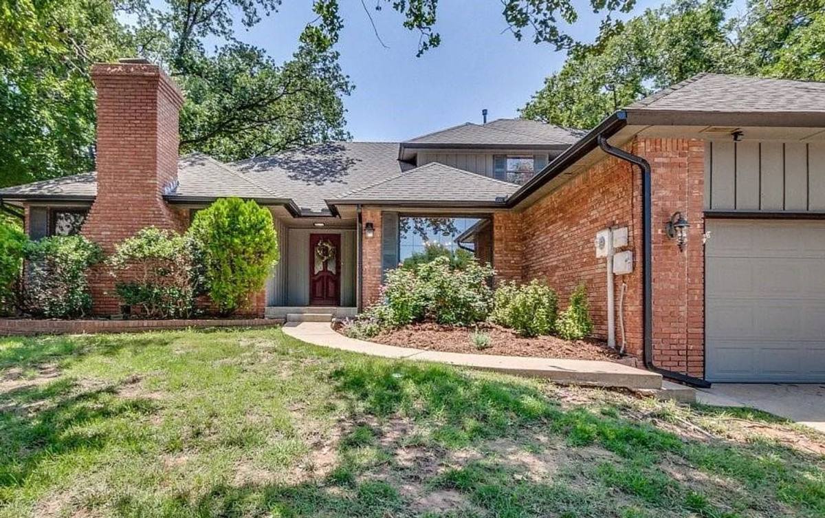 House for rent at 1408 Fox View Court, Edmond, OK 73034