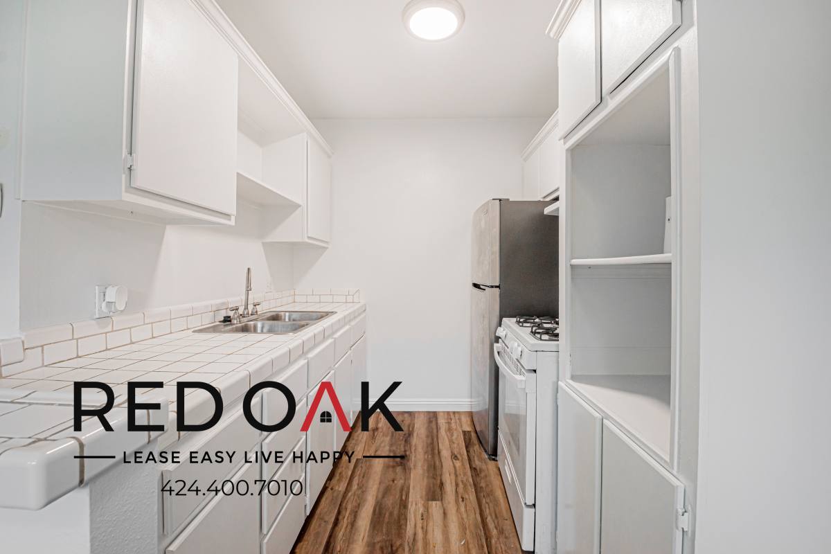 Condo for rent at 7067 Hawthorn Ave #11, Los Angeles, CA 90028