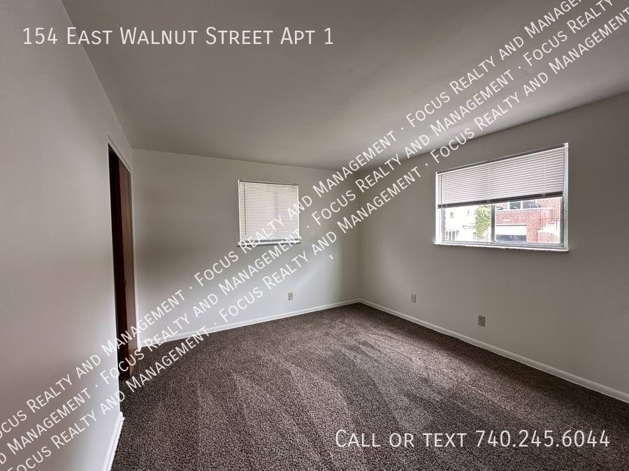 Apartment for rent at 154 E Walnut St #1, Lancaster, OH 43130
