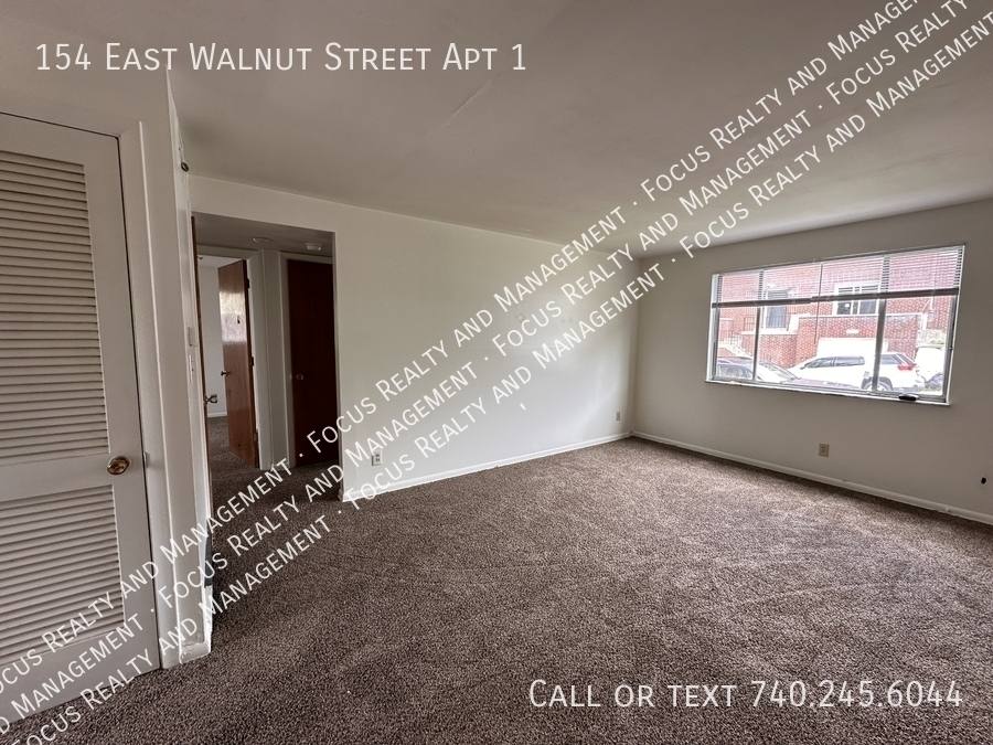 Apartment for rent at 154 E Walnut St #1, Lancaster, OH 43130