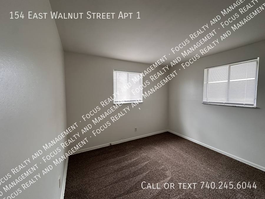 Apartment for rent at 154 E Walnut St #1, Lancaster, OH 43130