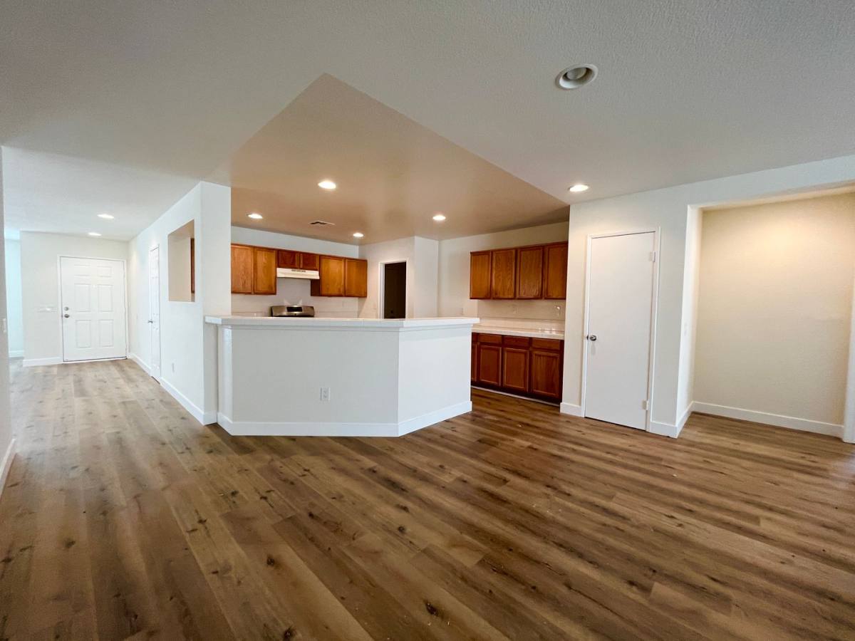 House for rent at 36741 30th St E, Palmdale, CA 93550