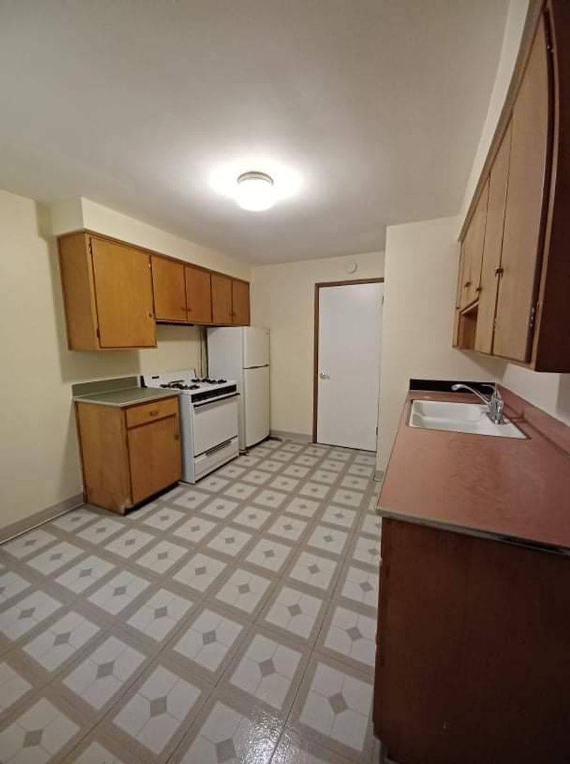 Apartment for rent at 111 Regan St, Rockford, IL 61104