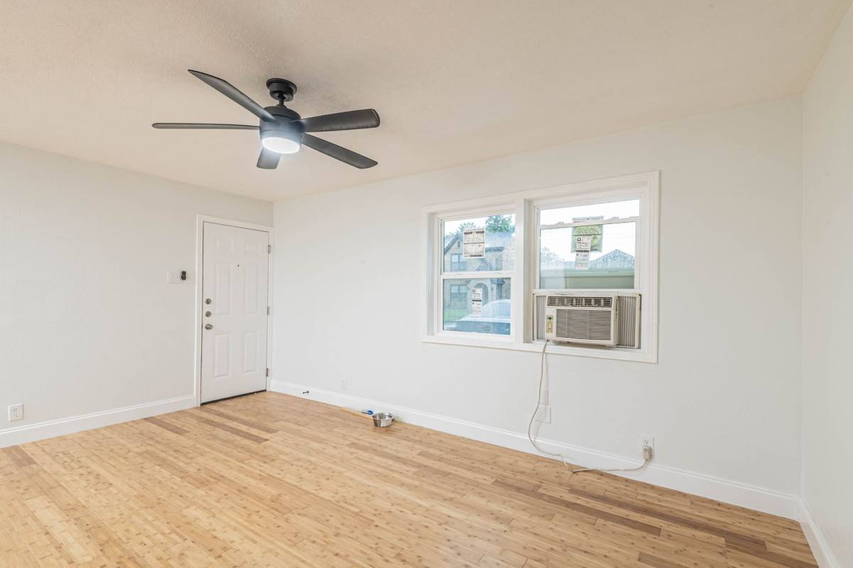 House for rent at 2303 Rosewood St, Houston, TX 77004