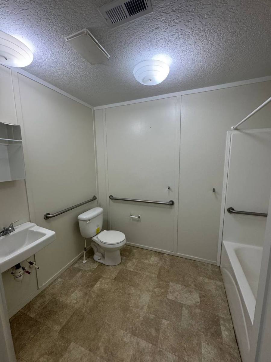 Apartment for rent at 1416 Robin St, Auburndale, FL 33823
