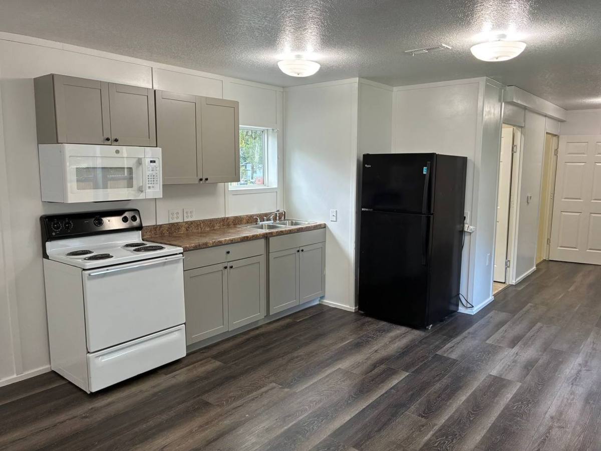 Apartment for rent at 1416 Robin St, Auburndale, FL 33823