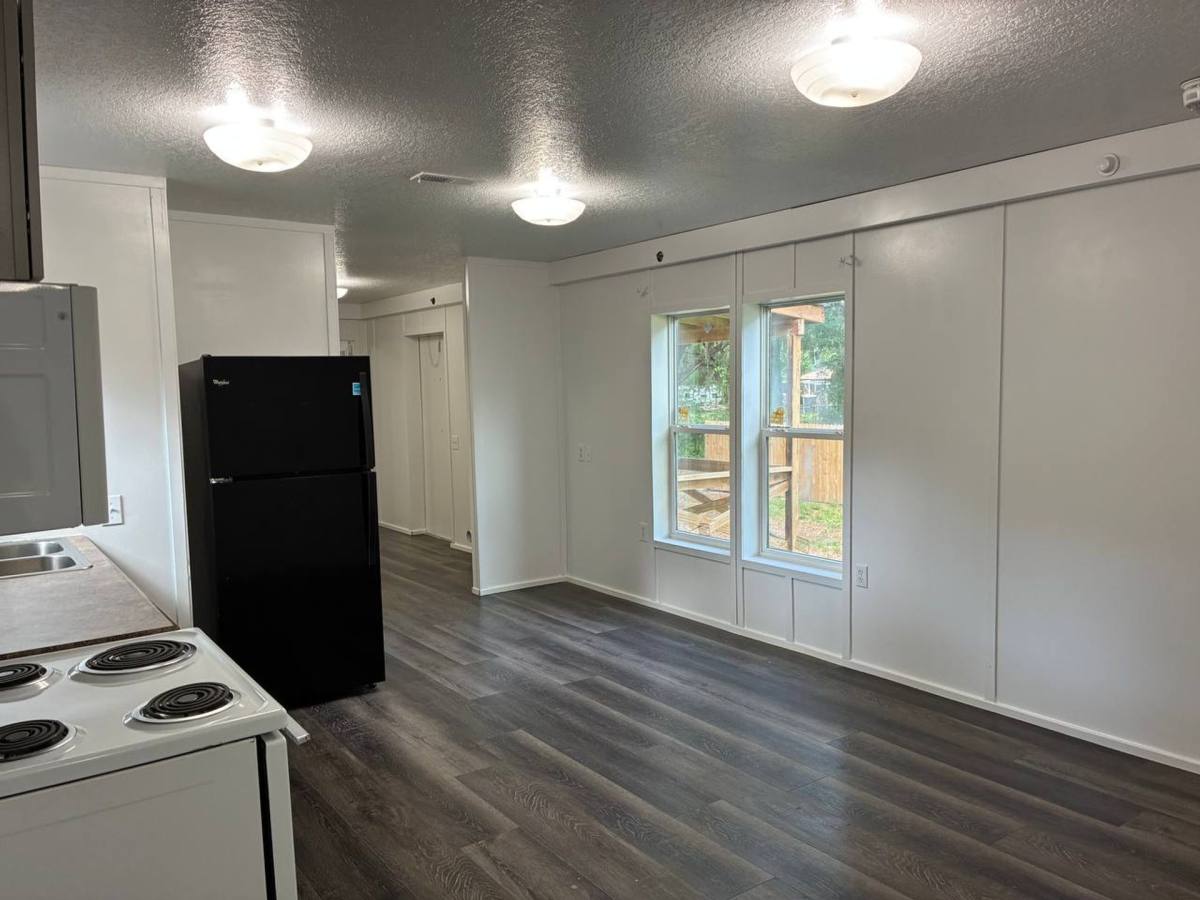 Apartment for rent at 1416 Robin St, Auburndale, FL 33823