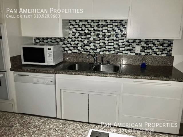 Apartment for rent at 11275 Westminster Ave #204, Los Angeles, CA 90066