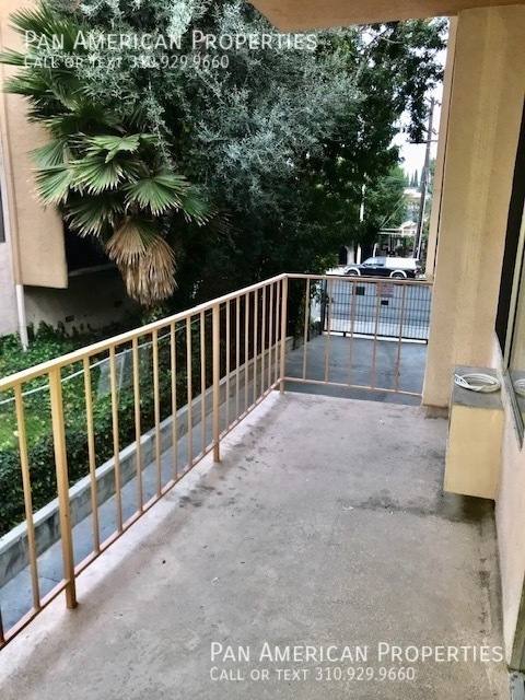 Apartment for rent at 11275 Westminster Ave #204, Los Angeles, CA 90066