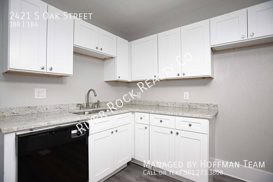 House for rent at 2421 S Oak St, Little Rock, AR 72204