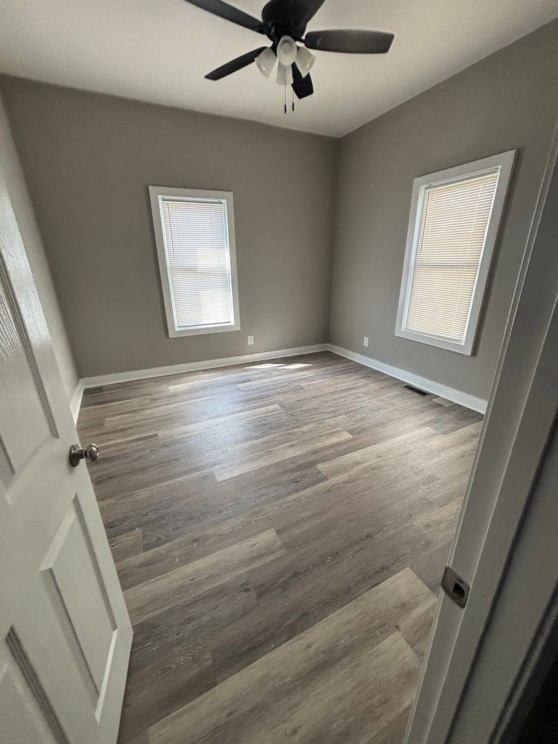 Apartment for rent at 324 E 12th Ave, Bowling Green, KY 42101