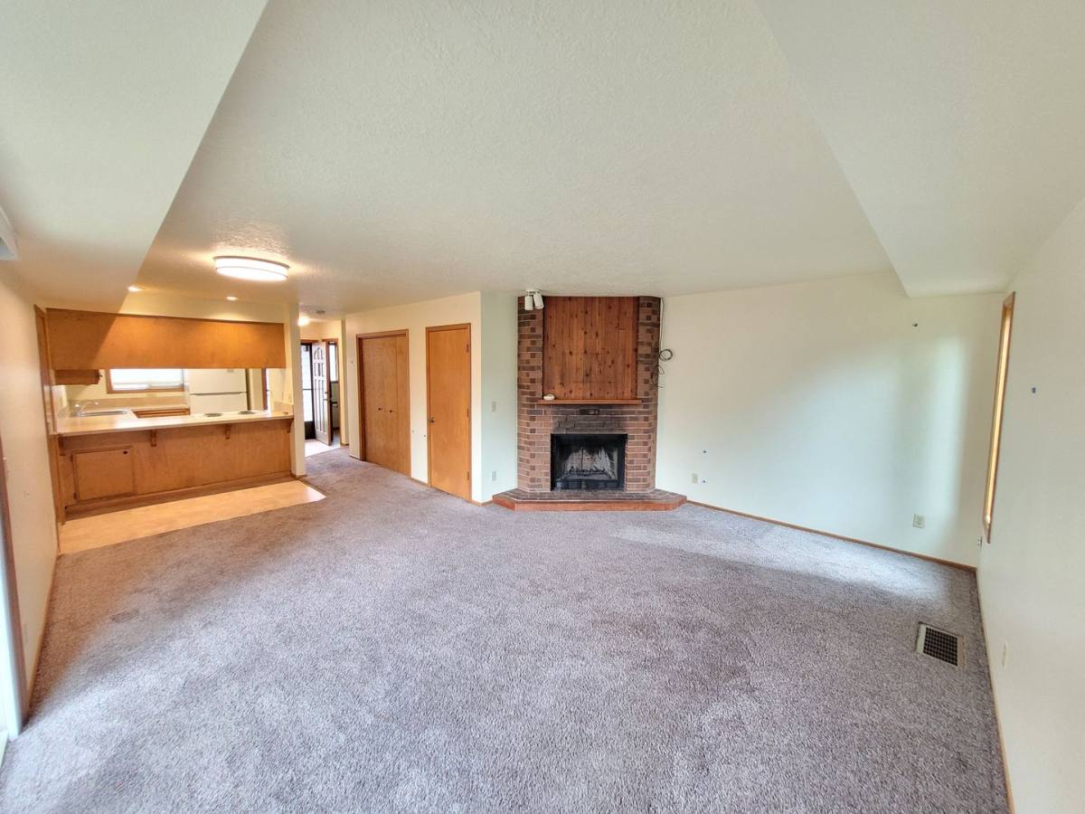 Townhouse for rent at 5065 Terrylee Court SE, Salem, OR 97306