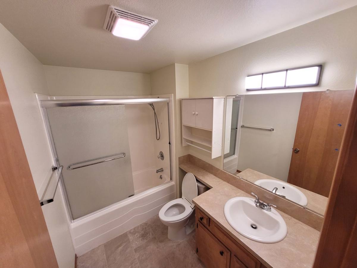 Townhouse for rent at 5065 Terrylee Court SE, Salem, OR 97306