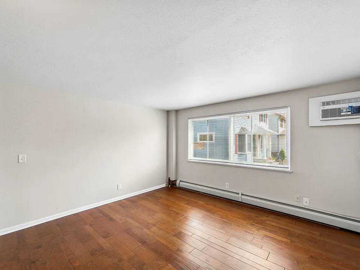 Apartment for rent at 2019 McKinley Ave, Lakewood, OH 44107